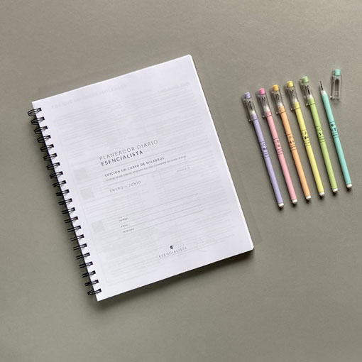 Planeador Esencialista Edición Un Curso de Milagros Planeador Esencialista Edición Un Curso de Milagros