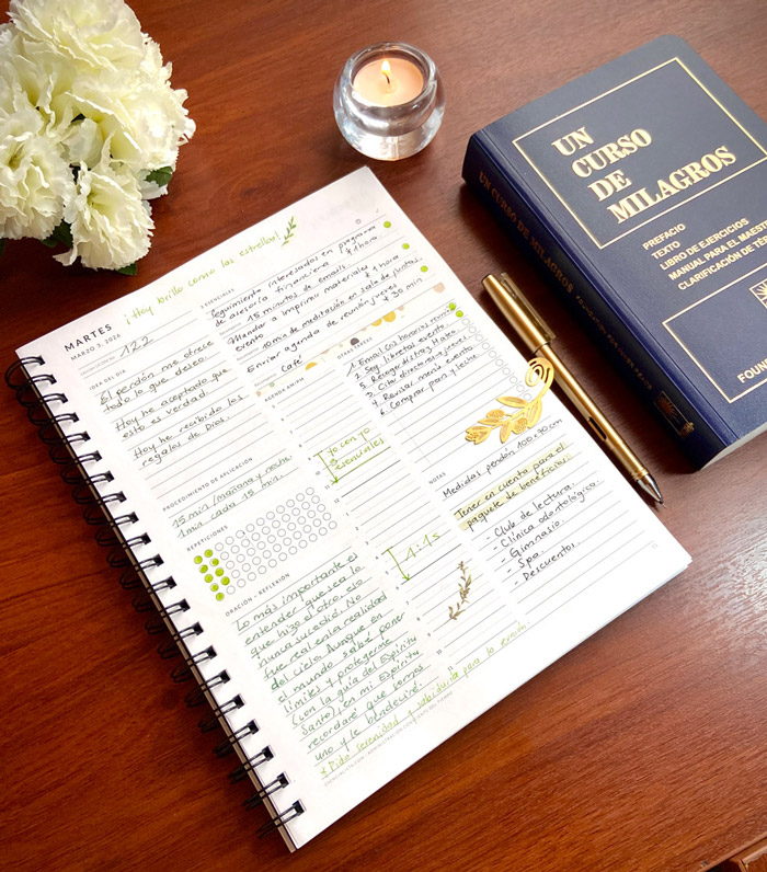 Planeador Esencialista Edición Un Curso de Milagros